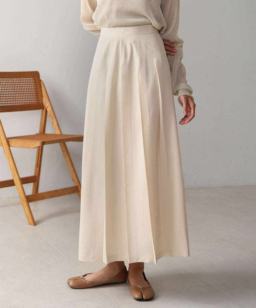 LONG PLEATED SKIRT