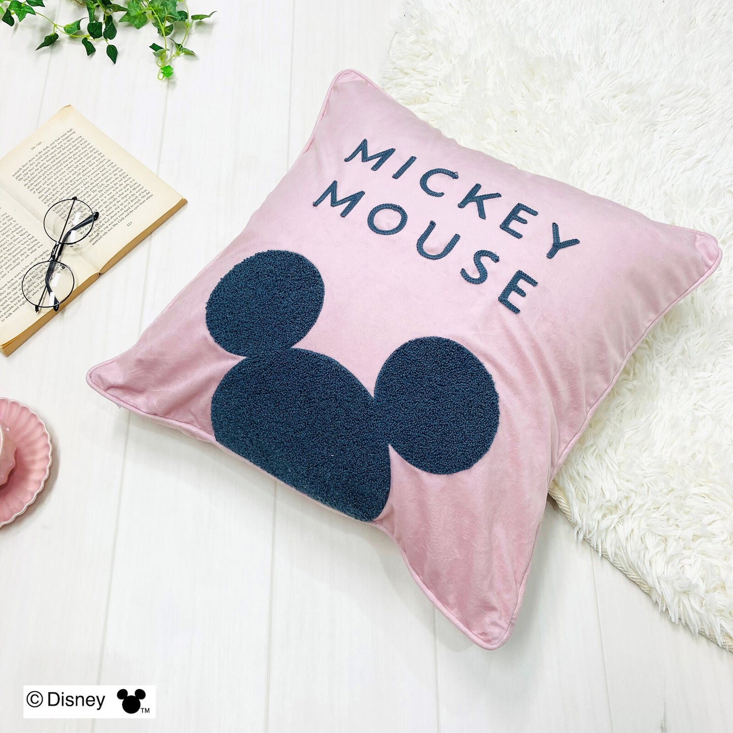  Mickey cushion cover in two colors (white/pink) 