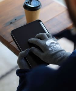 【別注】tet. × BEAMS JAPAN Logo 男裝保暖手套 Vol.2 — 高街風標誌款