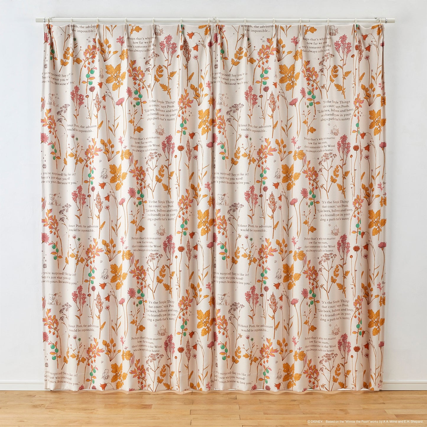  Winnie the Pooh & Friends Curtain Set 