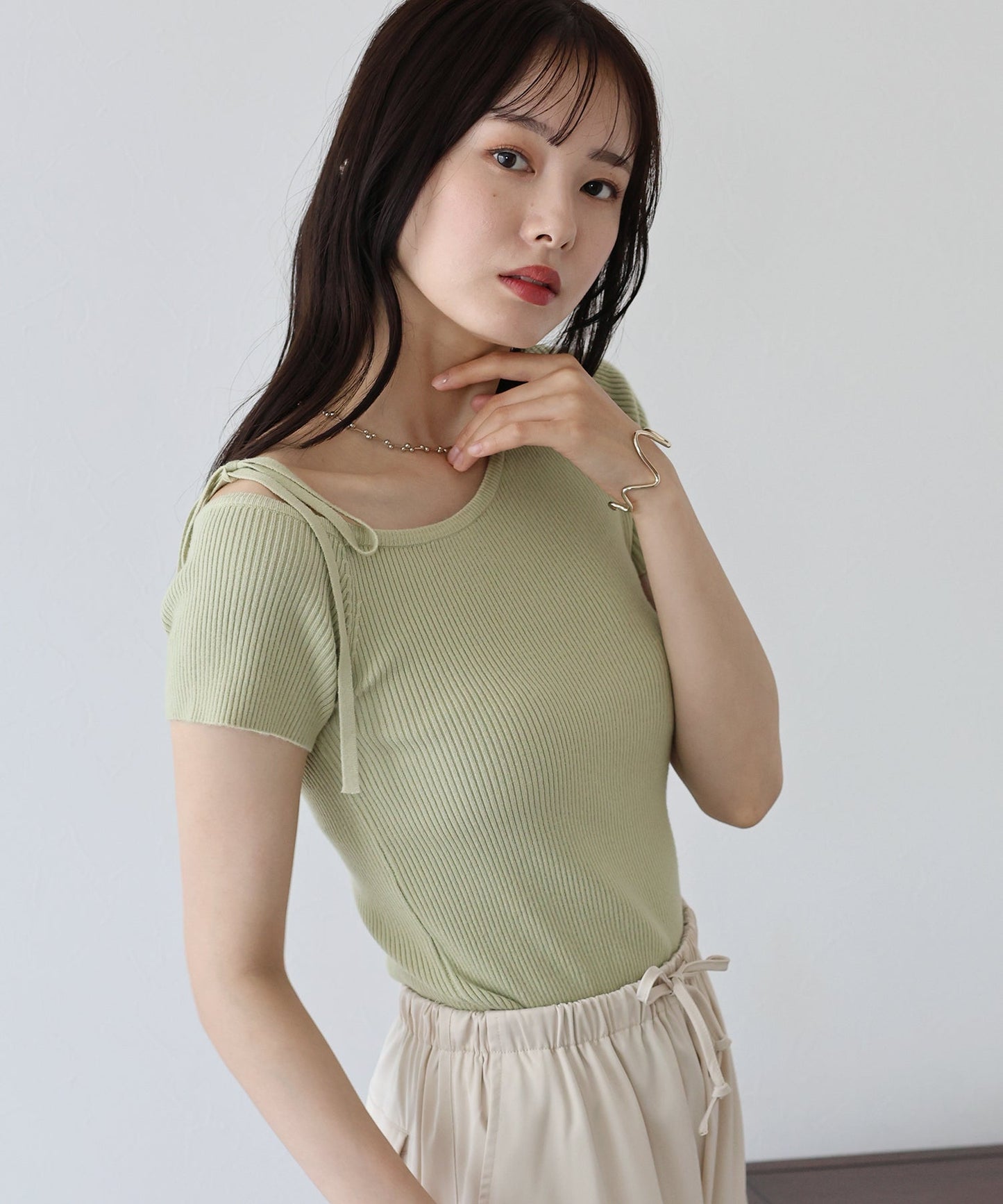 One-Off Shoulder Ribbon Knit