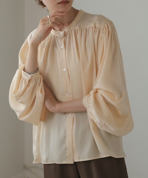 Rolled Sleeves Gathered Shirt