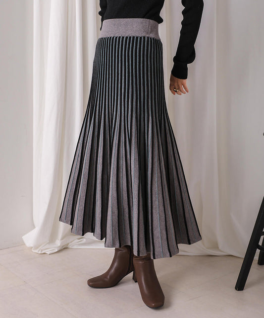 Colored Pleated Knit Skirt