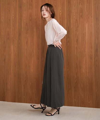 LONG PLEATED SKIRT