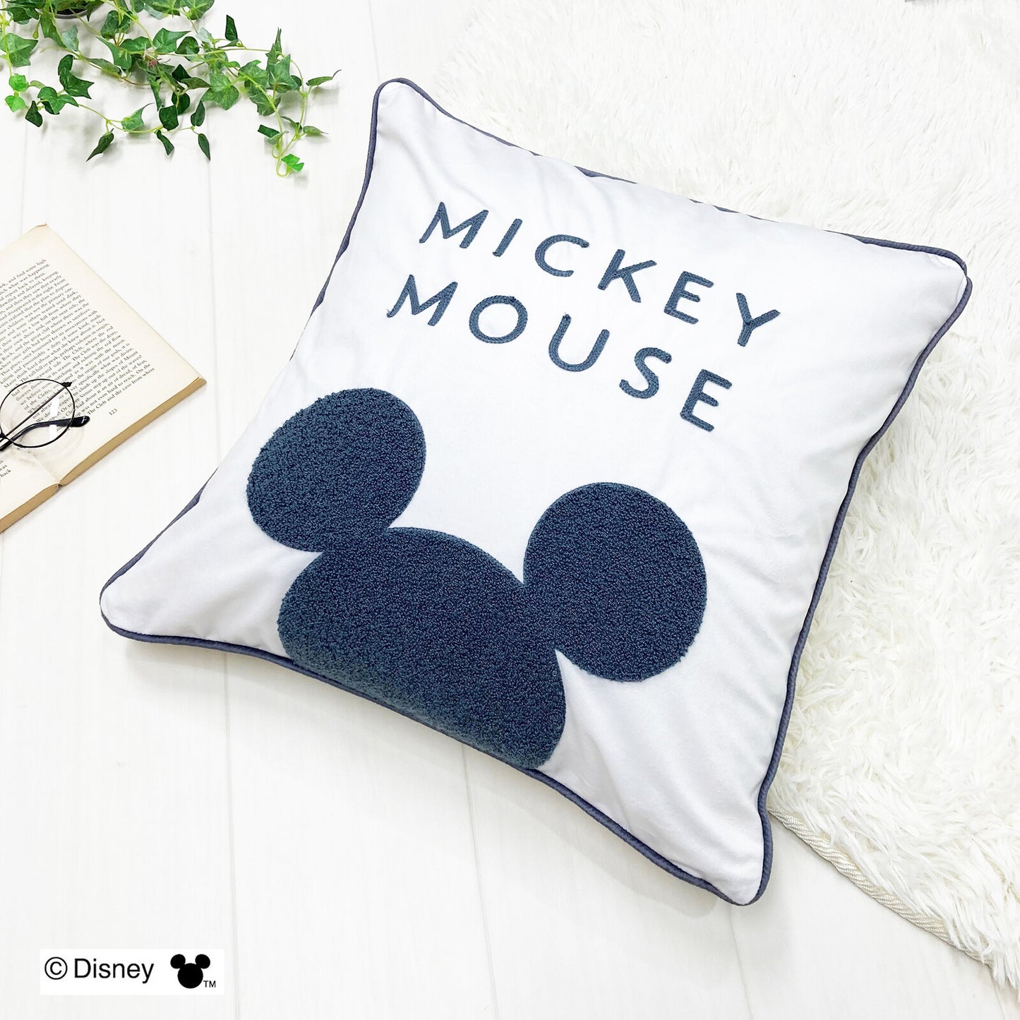  Mickey cushion cover in two colors (white/pink) 