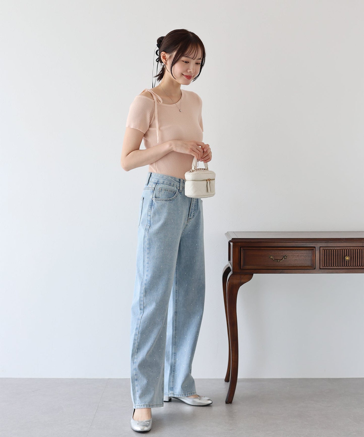 One-Off Shoulder Ribbon Knit