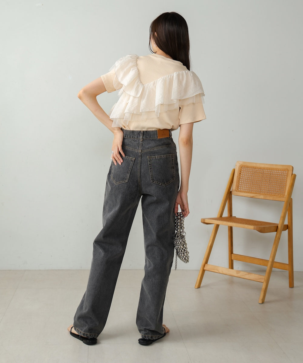 Asymmetric frill docking cut and sew