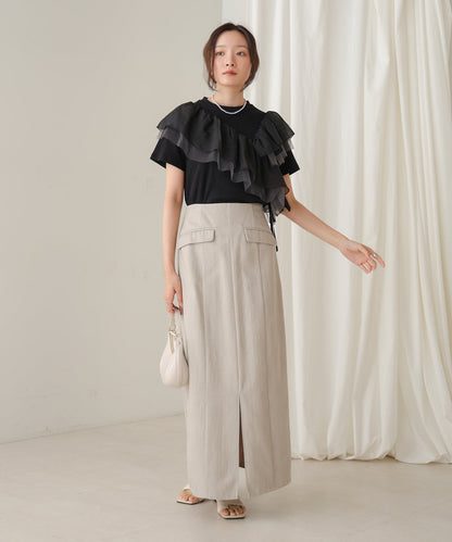 Asymmetric frill docking cut and sew