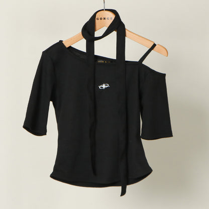 Embroidered Short-Sleeved Top with Stole