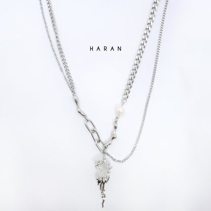 Queen Day Necklace