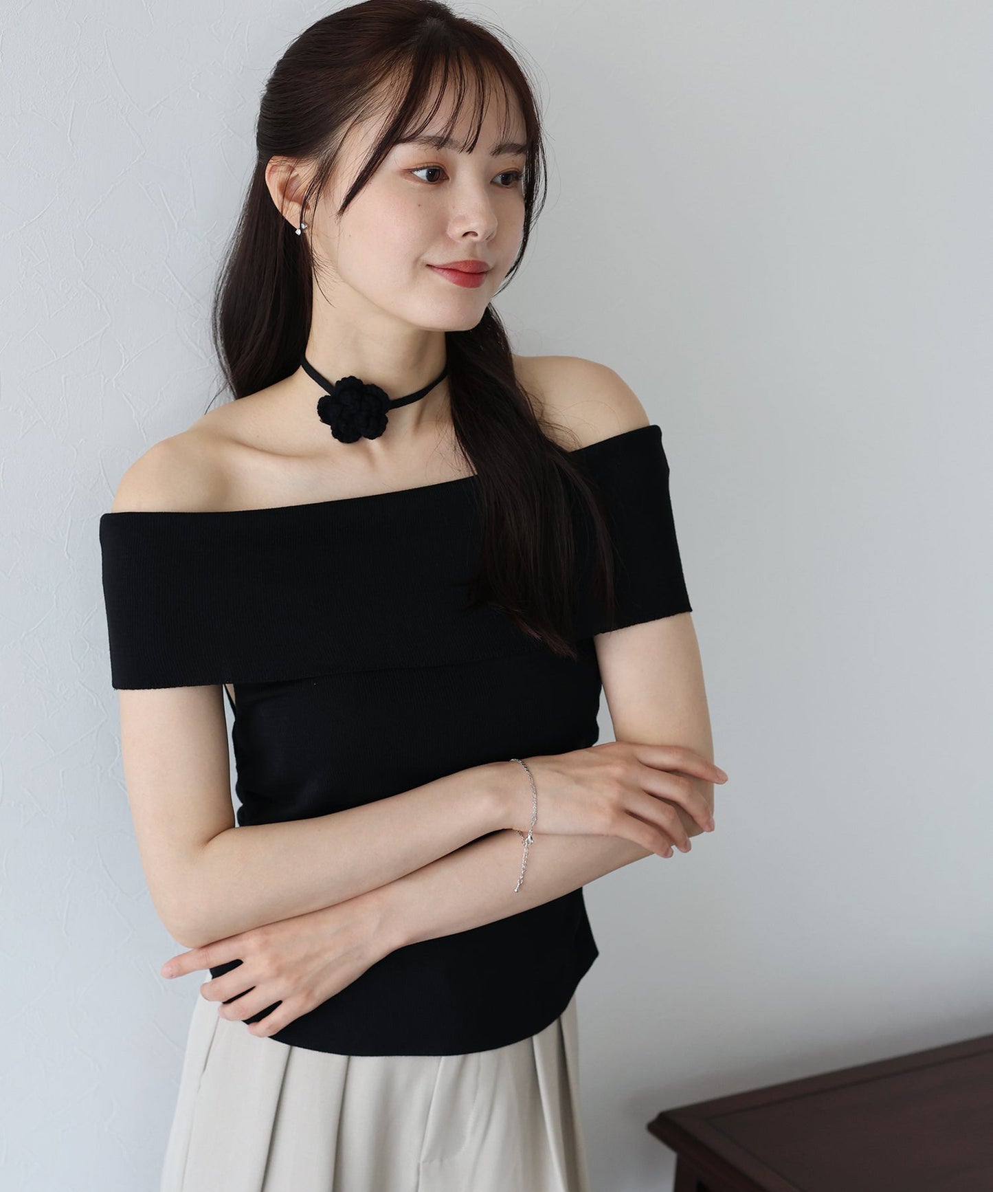 Flower Tie Set Off-Shoulder Top