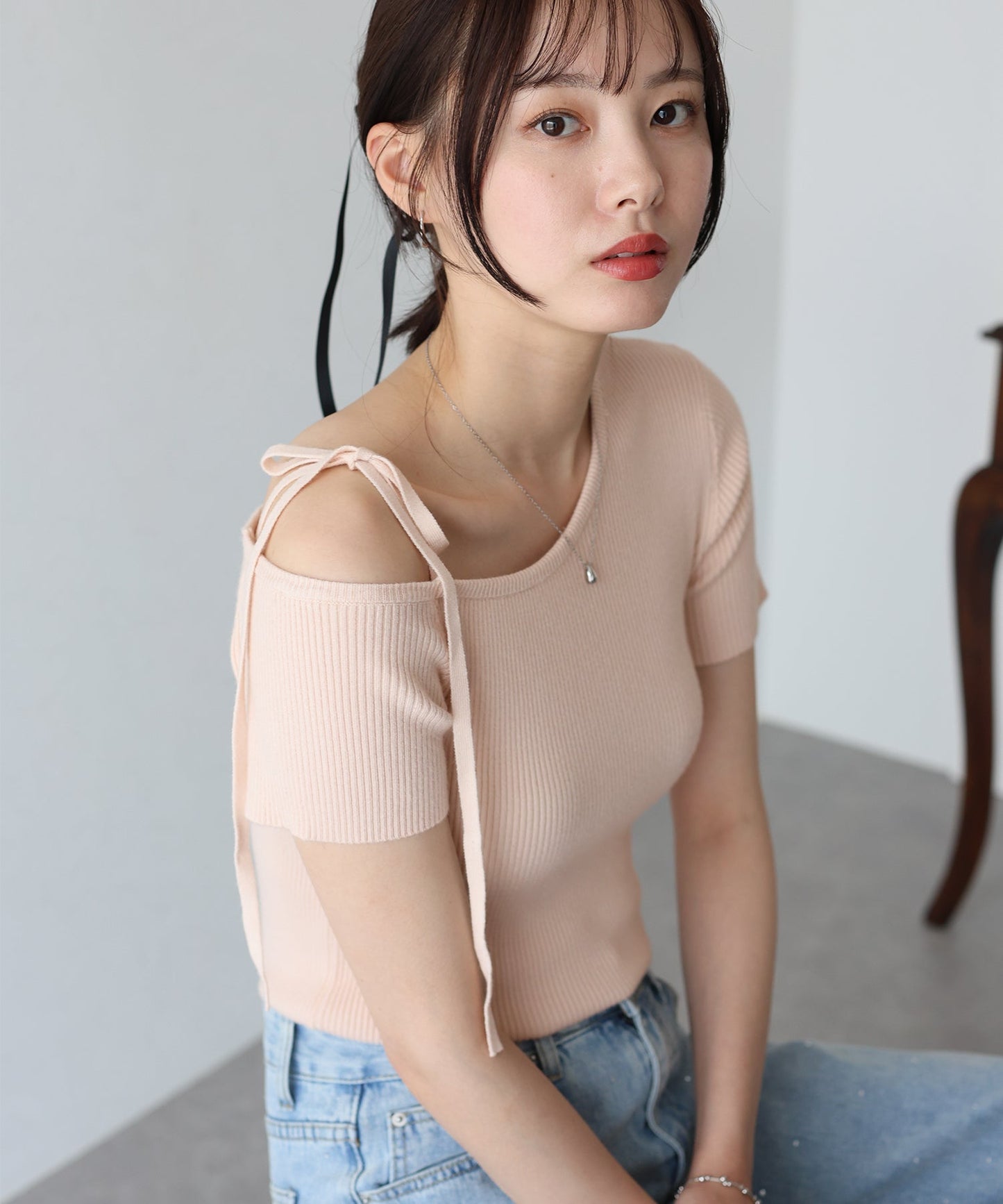 One-Off Shoulder Ribbon Knit