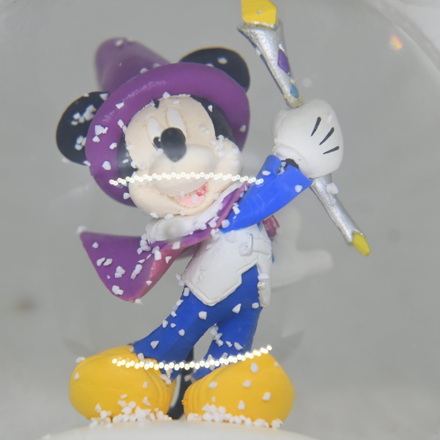 Mickey ‘Happy Lottery Disney Christmas Ornament 2017‘ 水晶球擺設 [現貨]